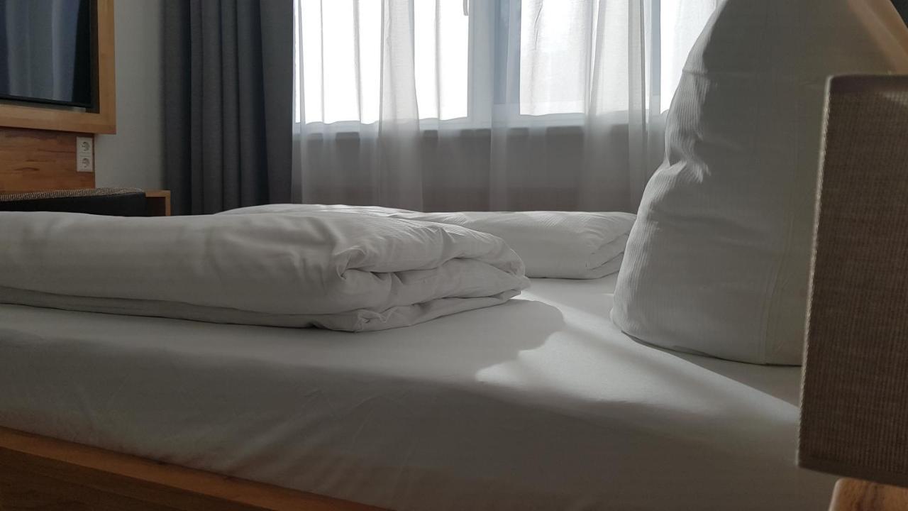Hb 32 Metzingen Hotell Metzingen  Exteriör bild