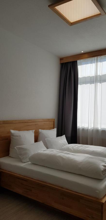 Hb 32 Metzingen Hotell Metzingen  Exteriör bild