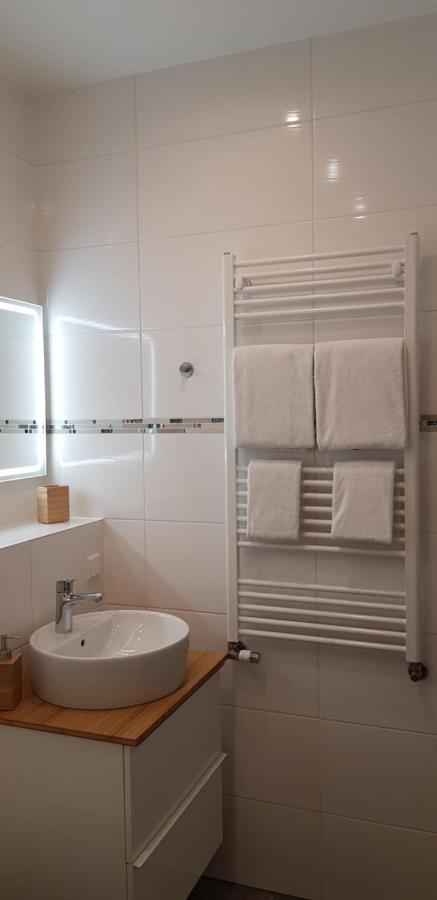 Hb 32 Metzingen Hotell Metzingen  Exteriör bild