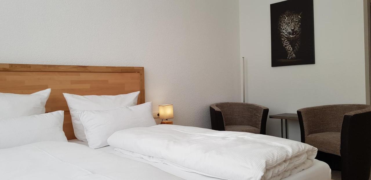 Hb 32 Metzingen Hotell Metzingen  Exteriör bild