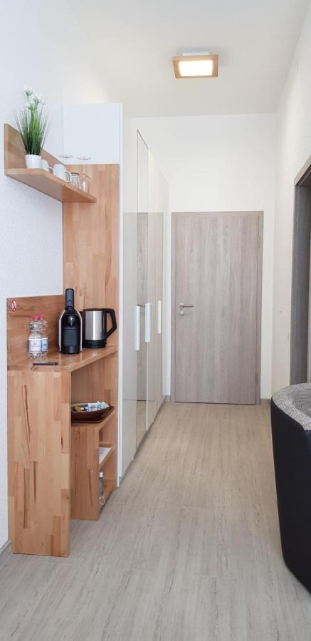 Hb 32 Metzingen Hotell Metzingen  Exteriör bild